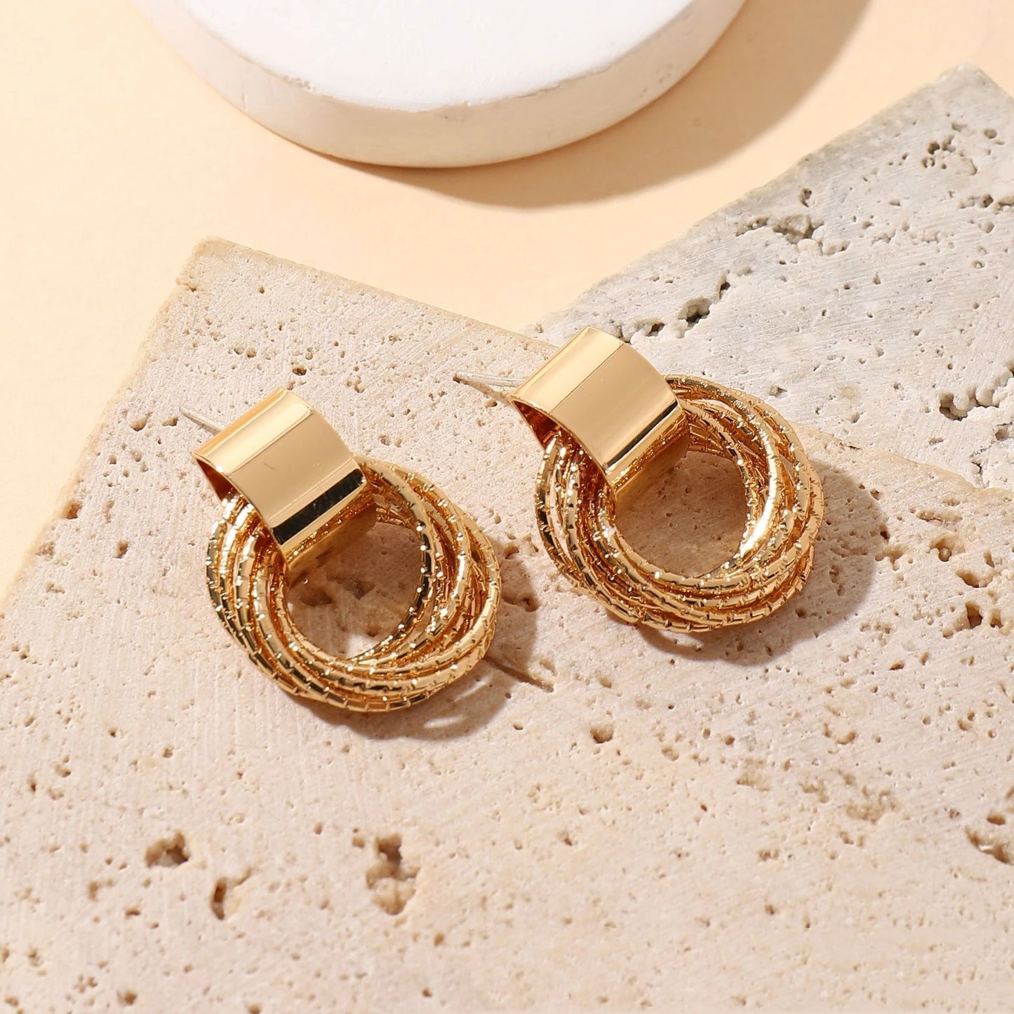 2 Pair Set Gold SIlver Color Knot Hoop Earring Set For Women Shiny Plating Trendy Earring Stud Cute Daily Wear Jewelry Set